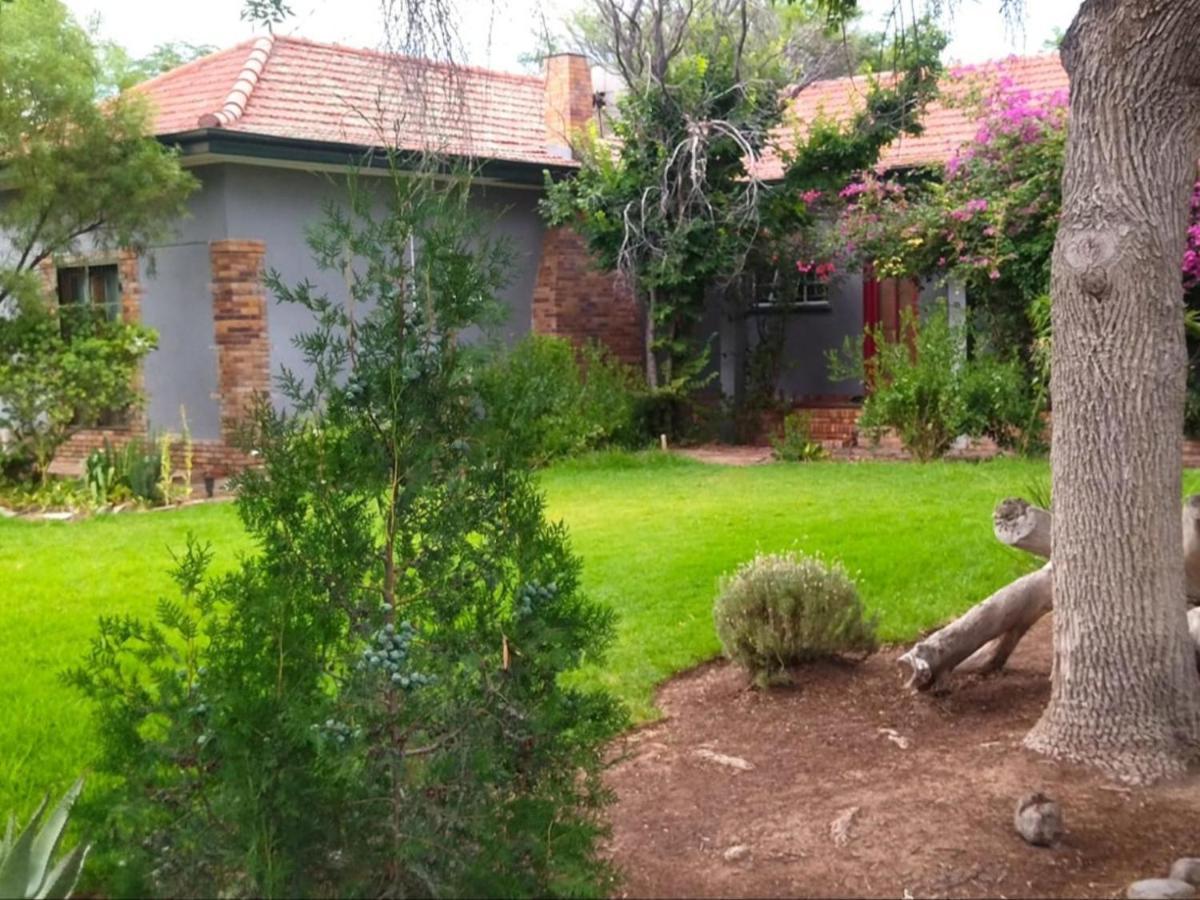Royal Karoo Cottage Unit 1 Бофорт-Уэст Экстерьер фото